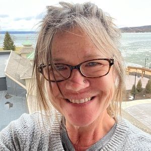 Meet your Posher, Valerie